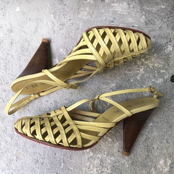 Prada woven sandals - Picture 3 of 12